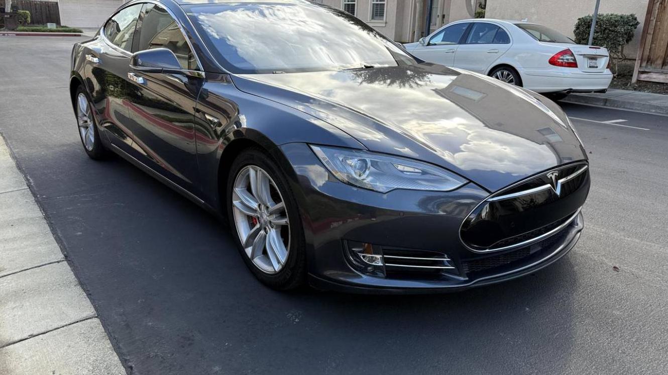 TESLA MODEL S 2015 5YJSA1E42FF118214 image